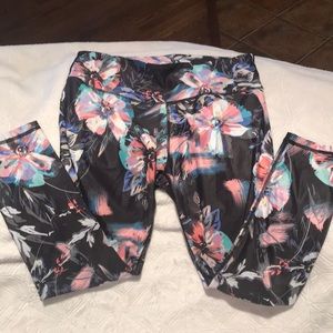 Fabletics Cropped Legging